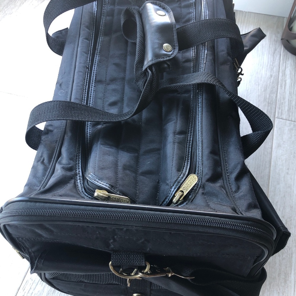 Sherpa Black Dog Travel Carrier with Adjustable Straps